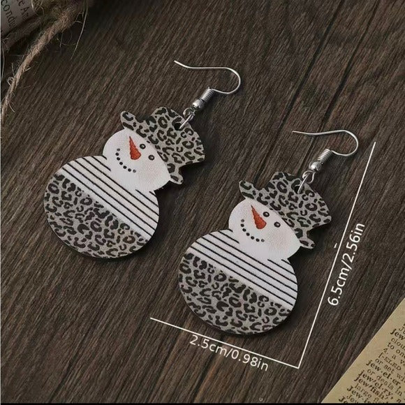 053 Cute Snowman Design With Leopard Pattern Dangle Earrings Wooden Jewelry
