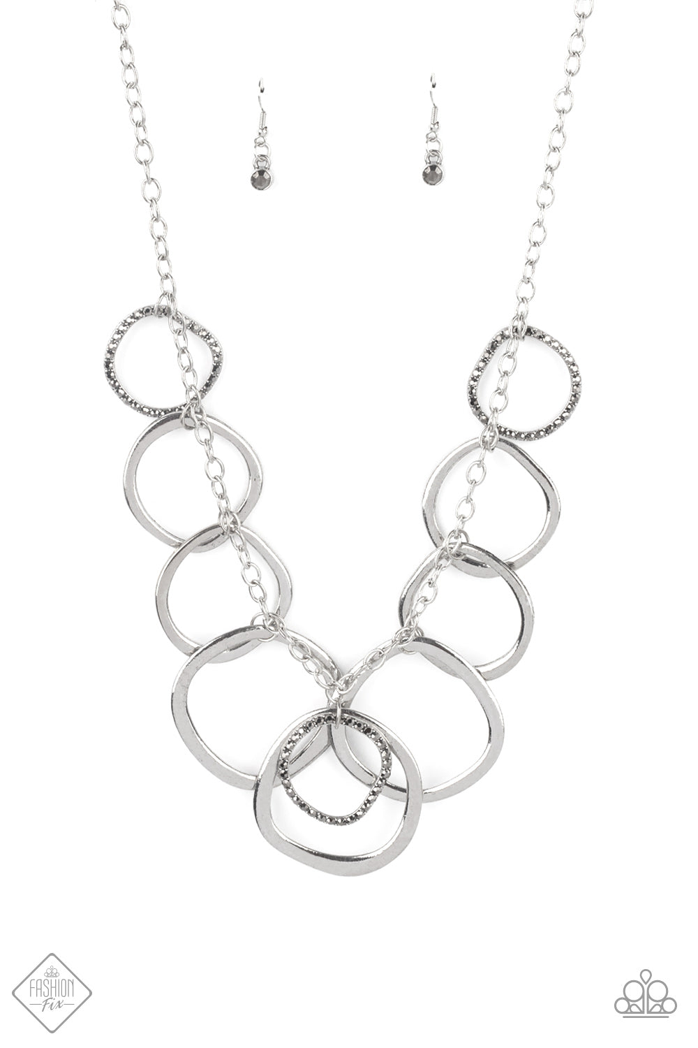 Dizzy With Desire - Silver Necklace Fashion Fix June 2021 Magnificient Musings 4085