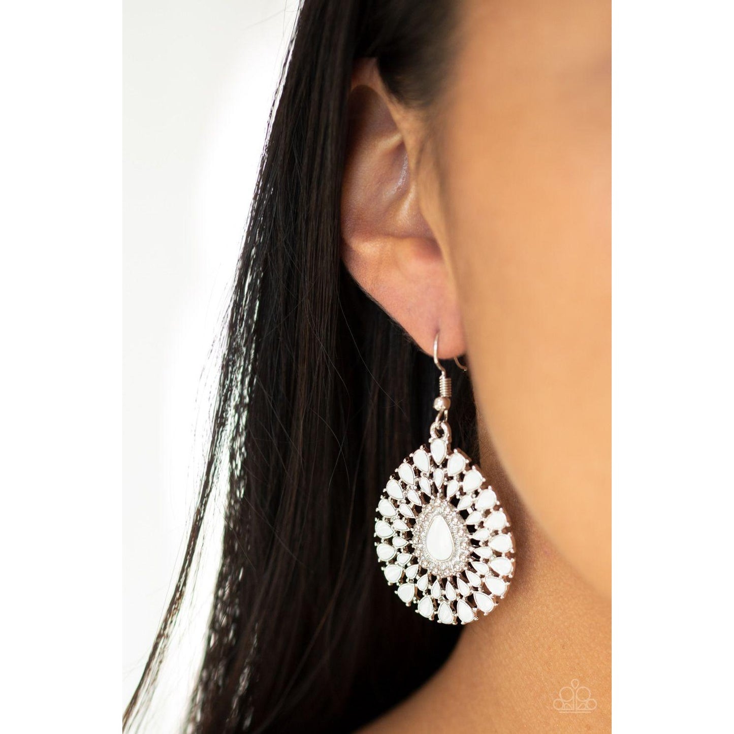 City Chateau – White Earrings 1377