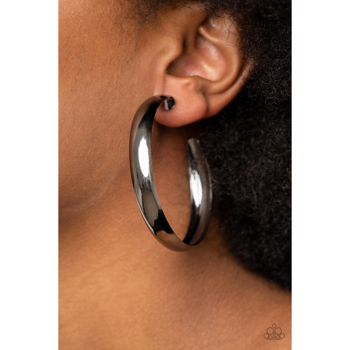 Kick Em To The CURVE - Black Earrings 1519