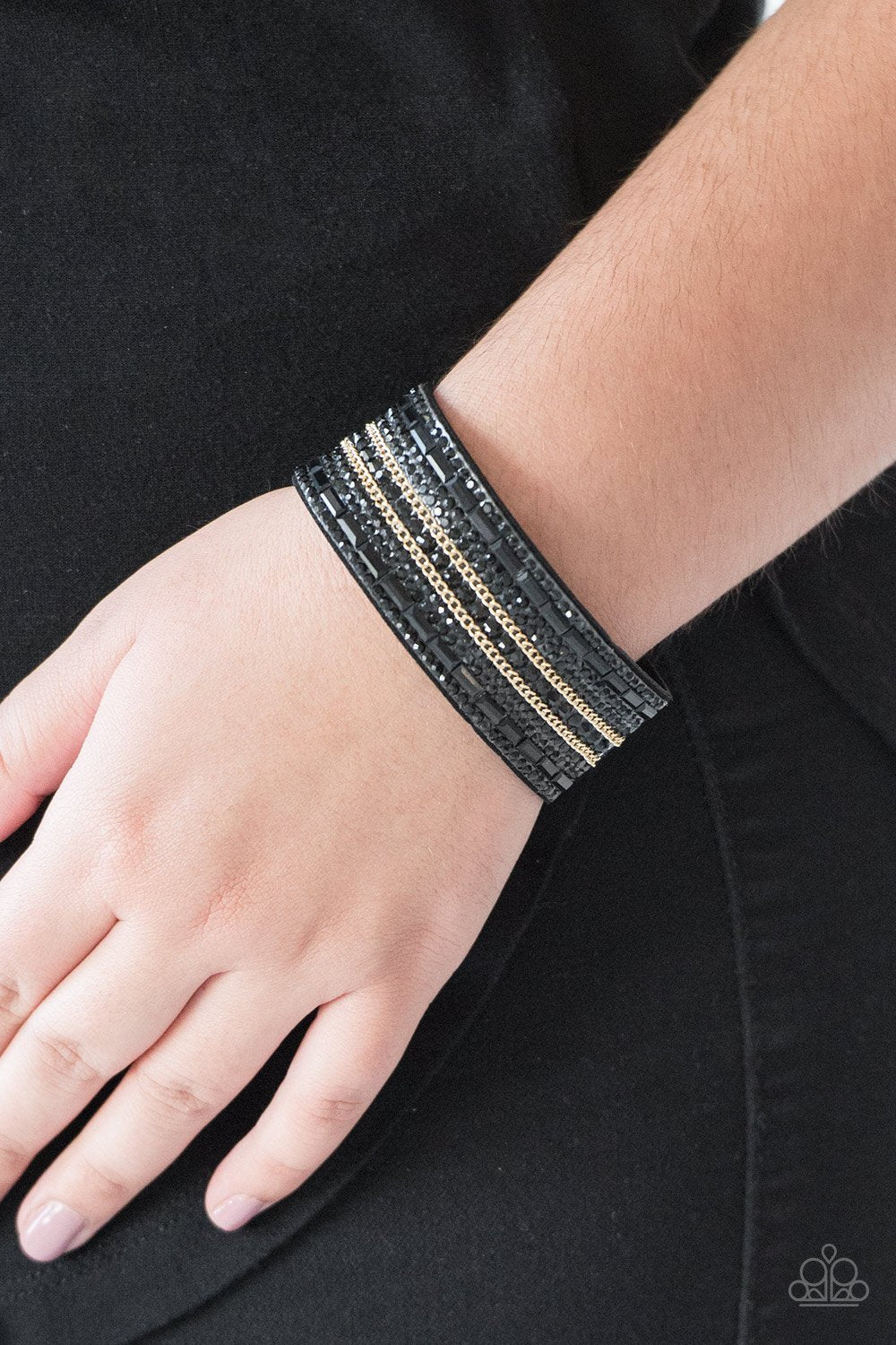Rebel Radiance - black - Paparazzi bracelet