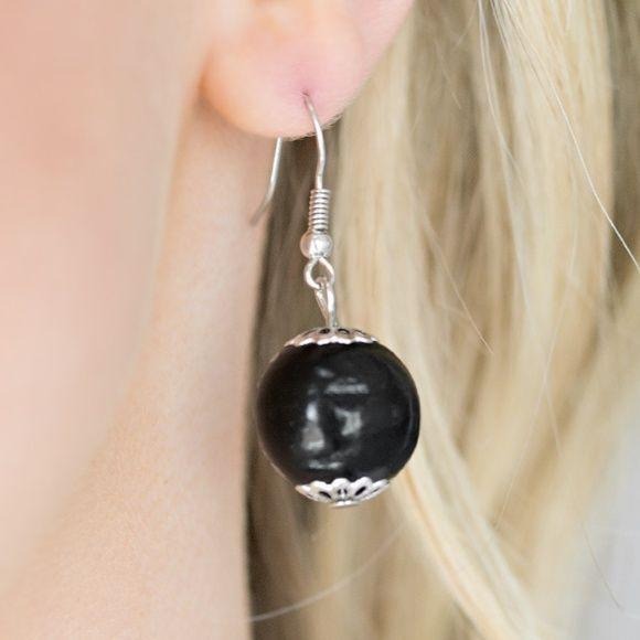 Carefree Cococay Black Wood Necklace Earrings Set 523